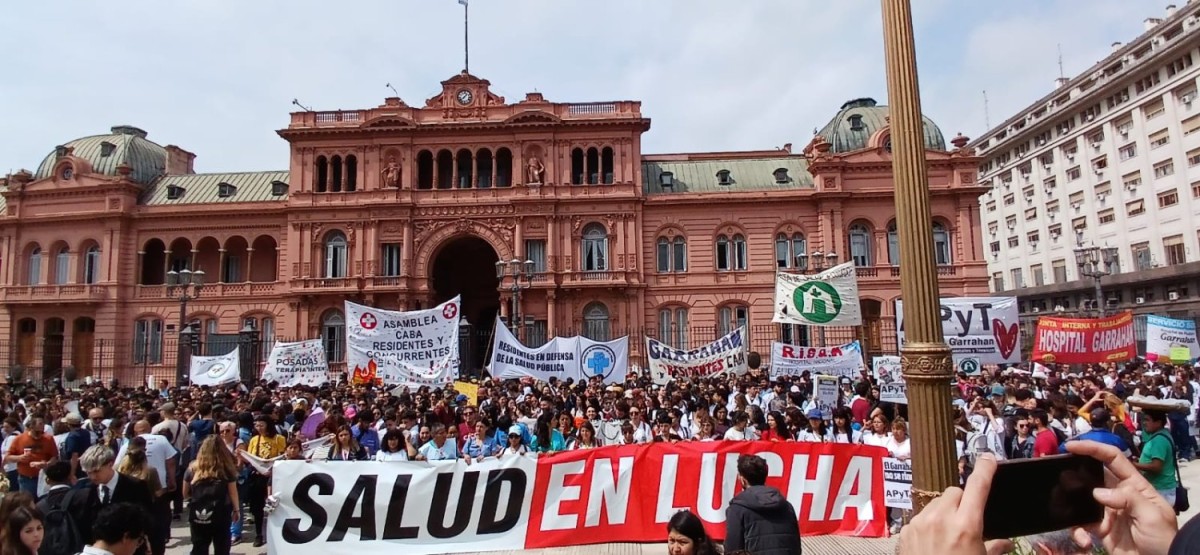 “El Garrahan no se toca”: Histórica movilización en defensa de la salud pública