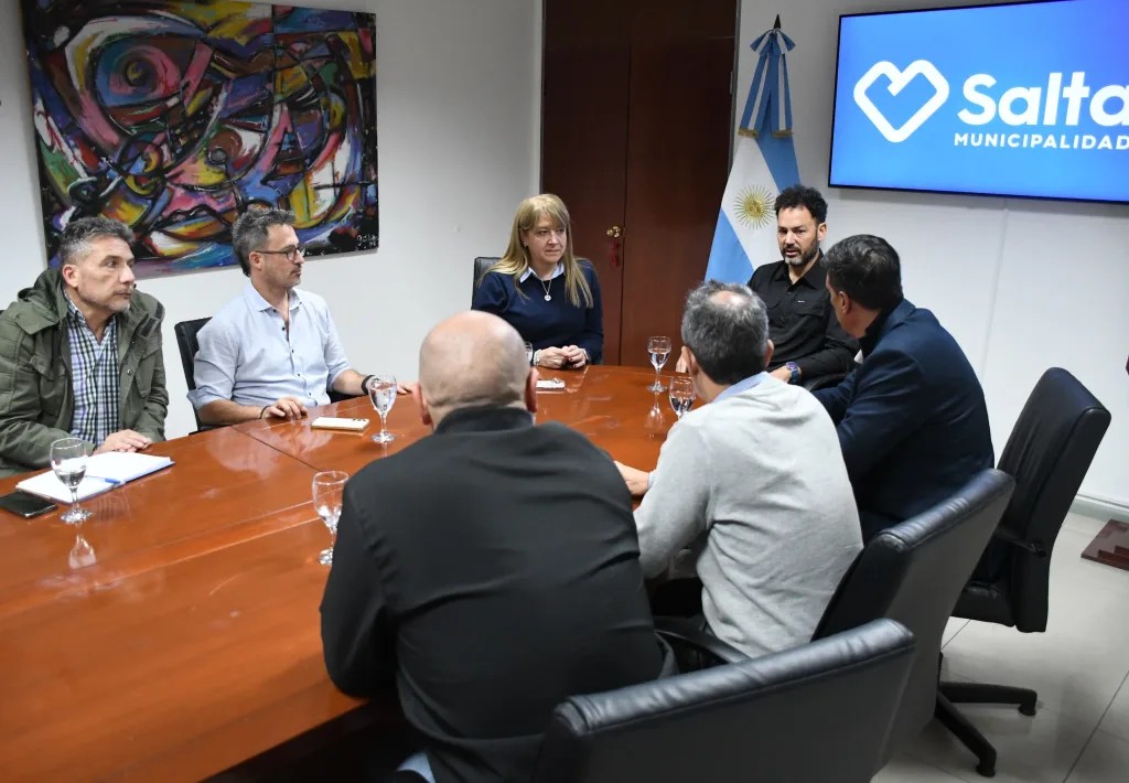 Menos papeles, más obras: Lanzan sistema digital para aprobar planos en tiempo récord