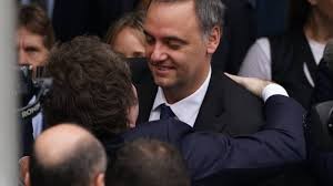 Adorni va al Congreso: Blindaje político, discurso económico y dudas por las preguntas incómodas