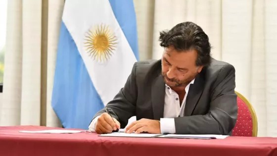 Sáenz firmó el DNU que establece la obligatoriedad de exámenes toxicológicos para funcionarios públicos