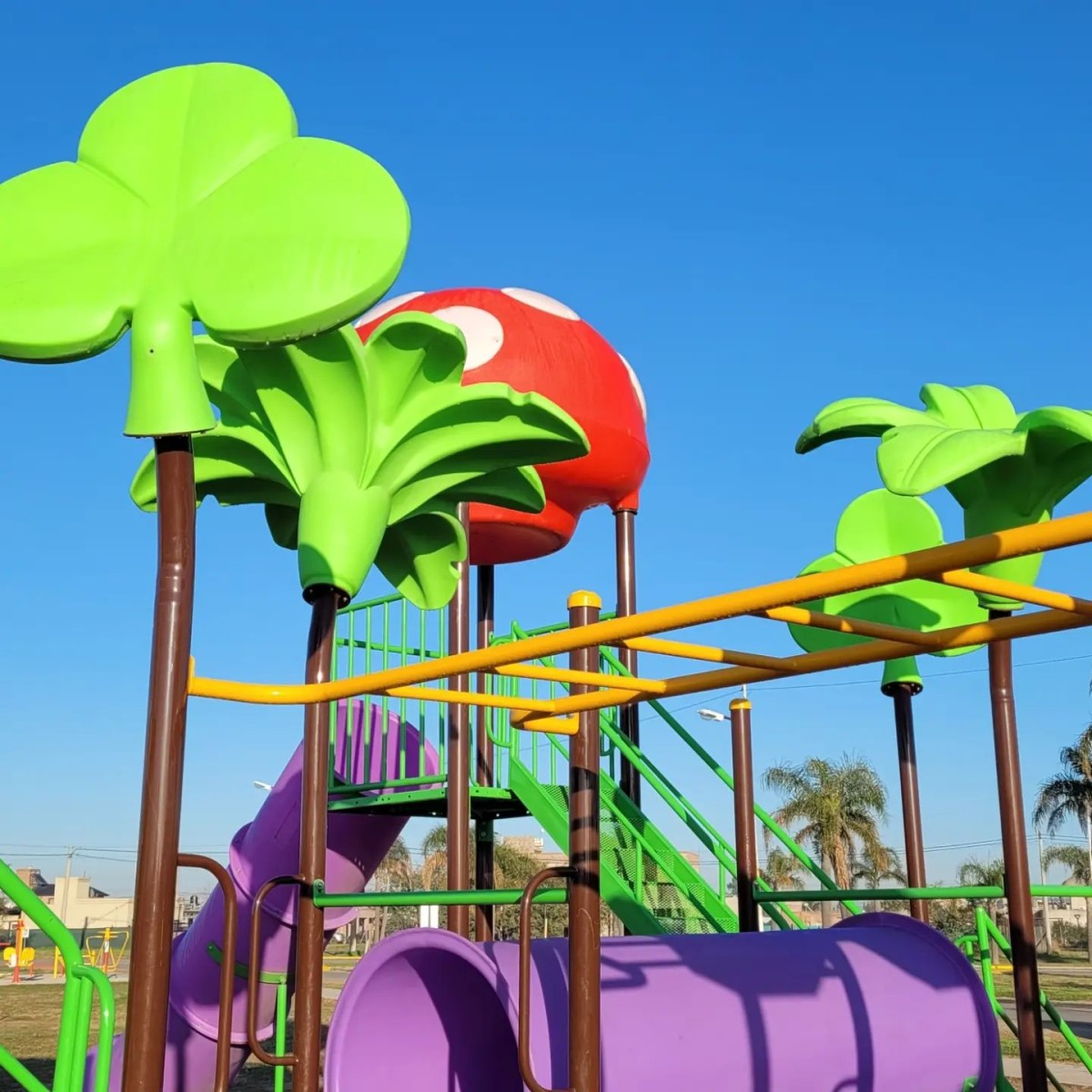 Durand apuesta al reciclaje: Se instalarán juegos infantiles y mobiliario de plástico reciclado en plazas durante 2026