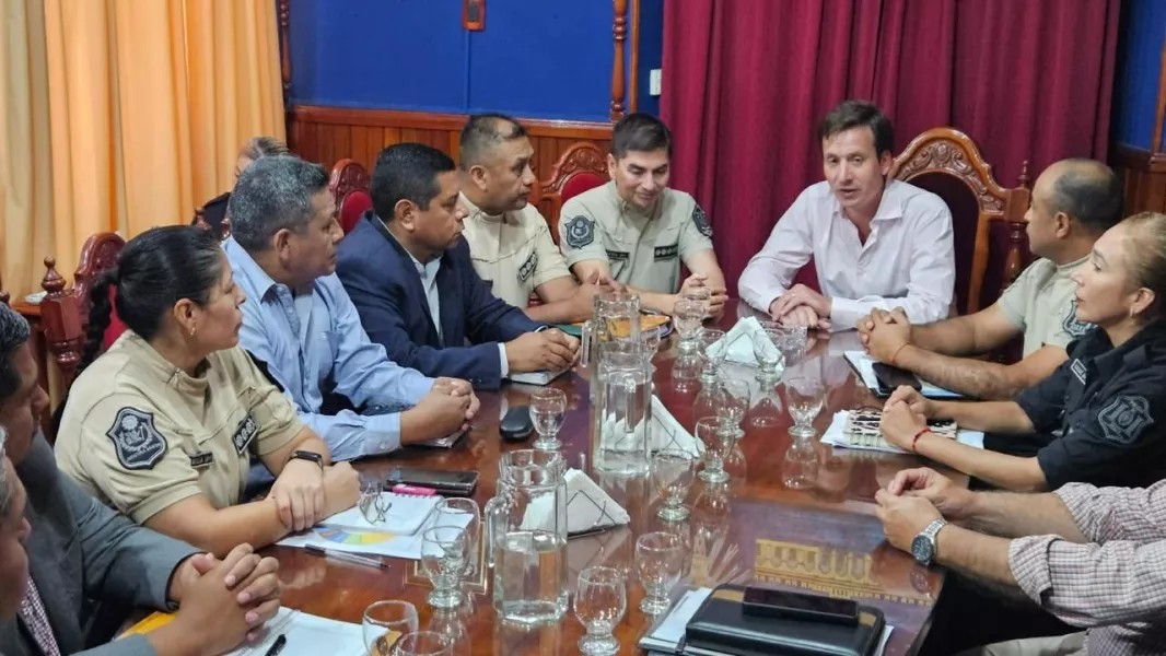 Más móviles y menos papeles: Seguridad apunta a ganar presencia en la calle en el primer semestre