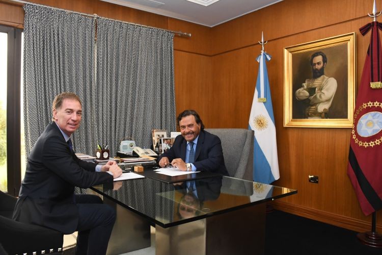 Gobernadores aliados en alerta por el recorte de fondos que impulsa Caputo