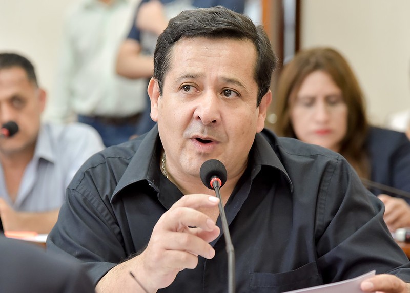 Proponen unificación del sistema del transporte: "Tendría que desaparecer el sistema de remises y que tengamos solo taxis"