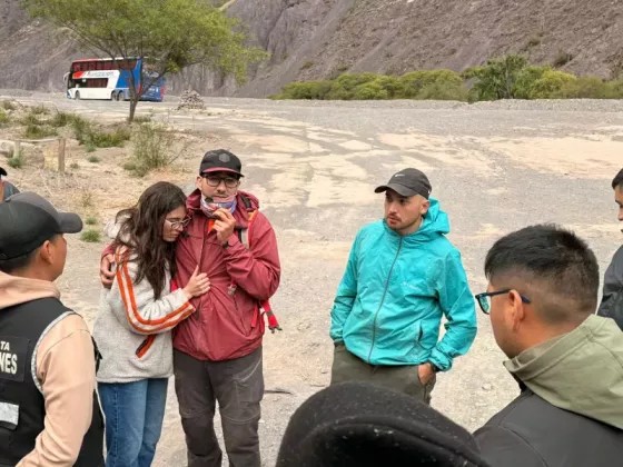 Final feliz en el cerro Pacuy: Los jóvenes rescatados bajaron por sus propios medios