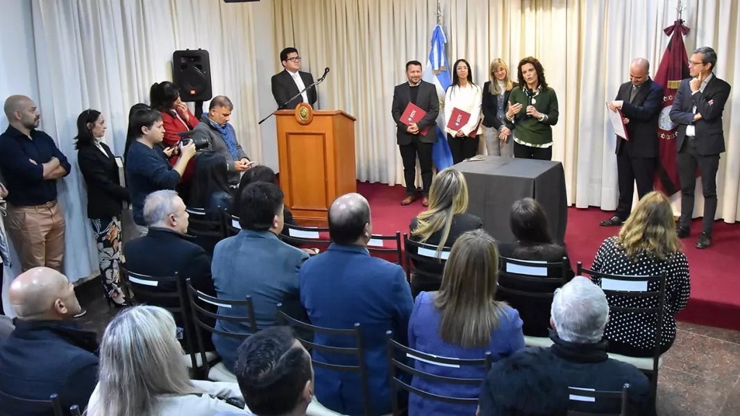 Nuevas autoridades asumieron en el Ministerio de Educación de Salta