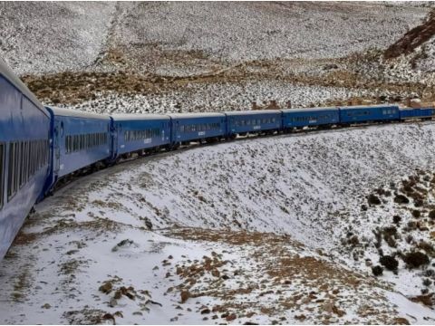 El Tren a las Nubes bajo la nieve: Un viaje mágico en lo más alto del país