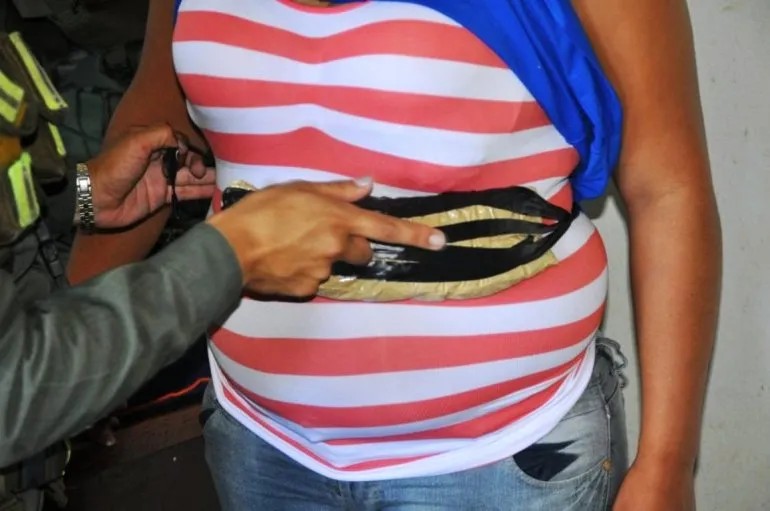 El peso de la cocaína y el rostro de la vulnerabilidad: Diez mujeres atrapadas en una red narco en Orán