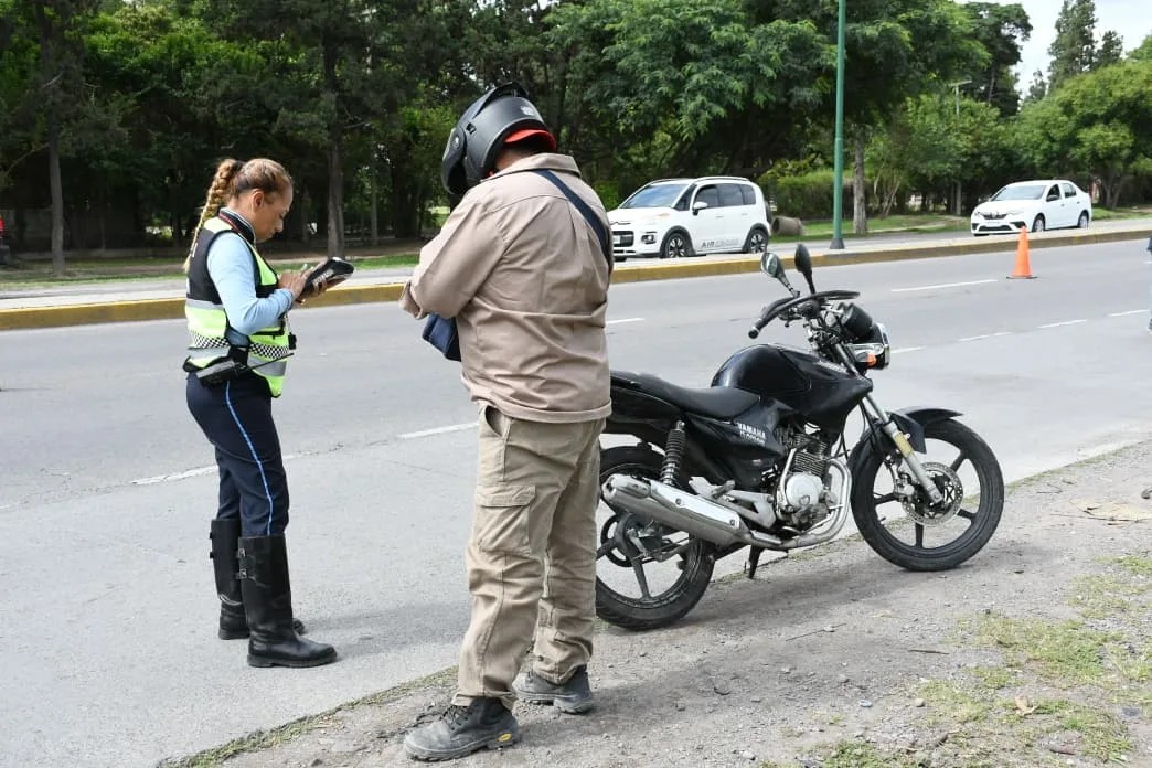 Febrero bajo control: Más de 3.600 infracciones y 264 vehículos secuestrados en la ciudad