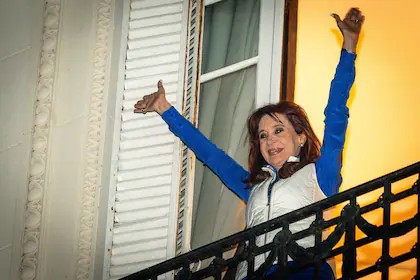 Malestar en el PJ: Senadores cuestionan a Cristina Kirchner tras la derrota electoral