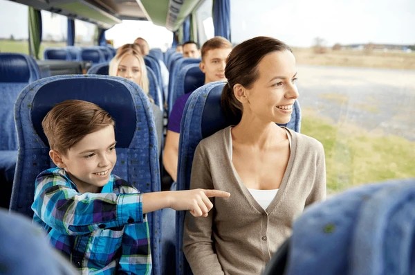 Este lunes de Reyes, los niños viajan gratis en colectivo