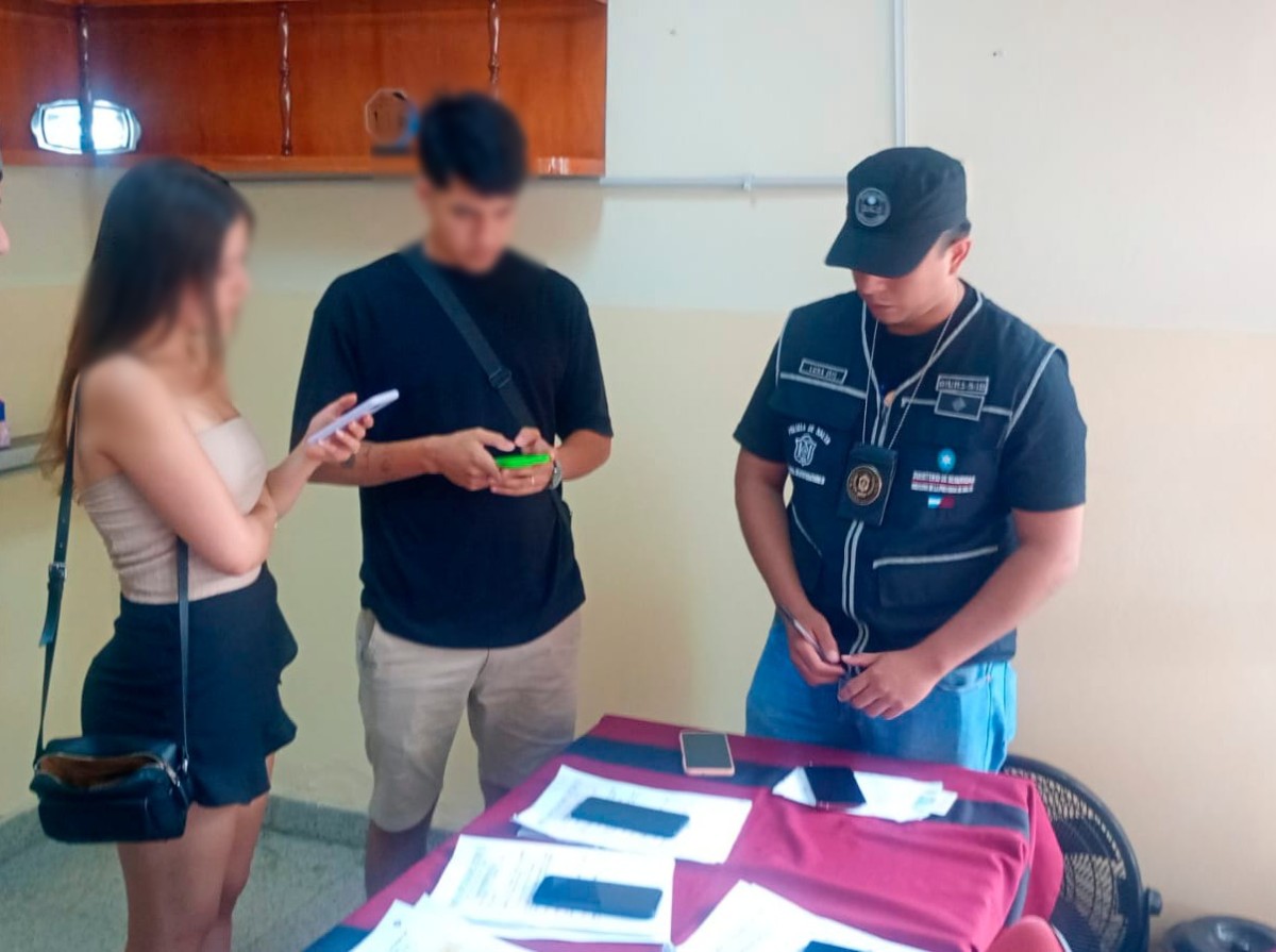 Celulares que vuelven a casa: Restituyeron 19 teléfonos a sus dueños