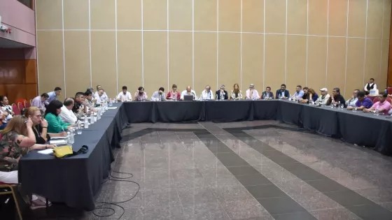 Diálogo abierto: El Gobierno y los gremios inician revisión paritaria a la espera del Presupuesto 2026