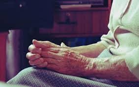 Condenado a más de cinco años de prisión por atacar a una mujer de 81 años durante un robo