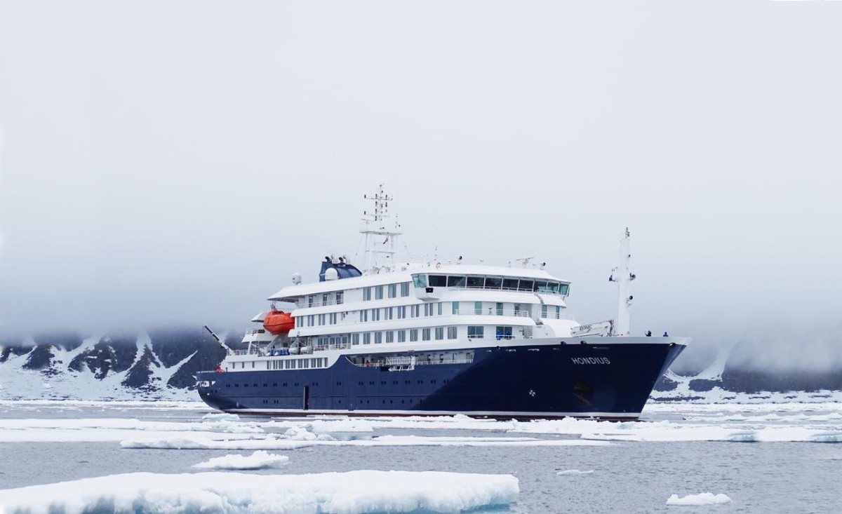 Aislamiento total en altamar: El crucero del misterio suma siete casos de hantavirus y nadie puede bajar