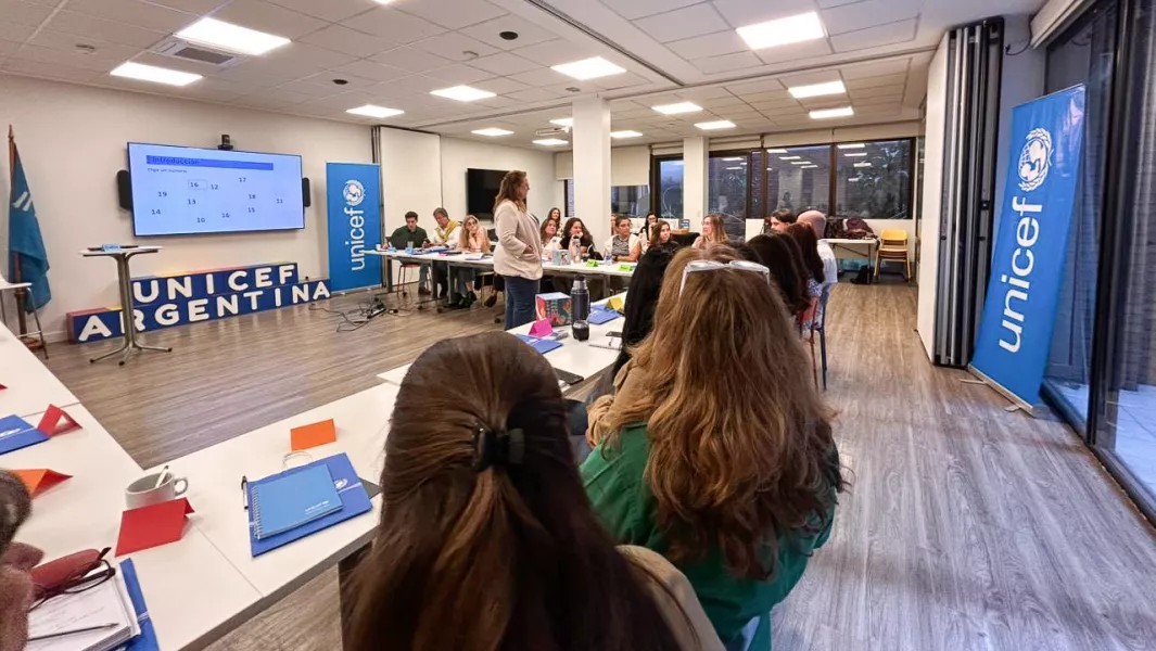 Salta se capacita con UNICEF para intervenir en salud mental adolescente con estándares internacionales