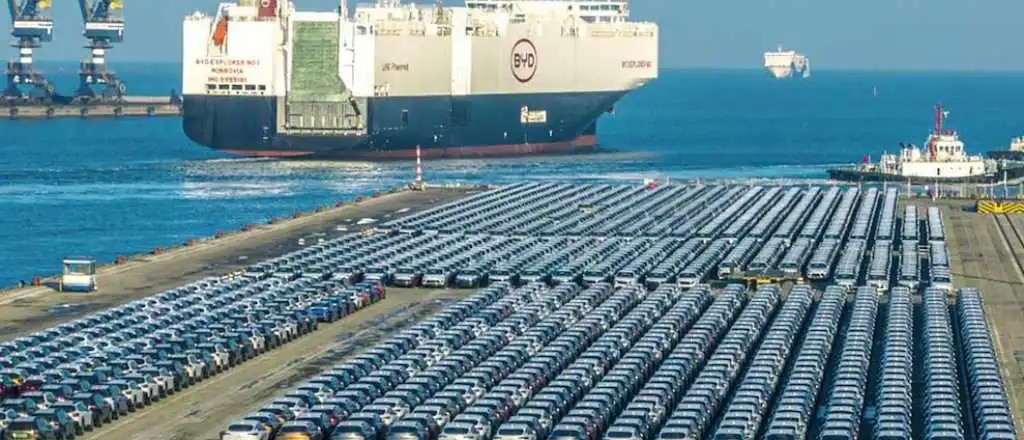 Entre Washington y Beijing: El cruce Caputo–Pichetto por los autos chinos