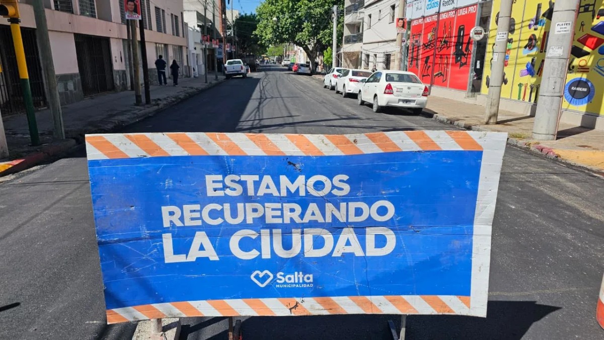 Repavimentación en tiempo récord: Ya se completó el 60% del plan de 80 cuadras en el centro salteño