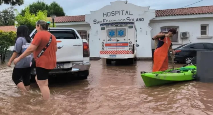 Salta bajo el agua otra vez: Cuando la lluvia vuelve a ser noticia