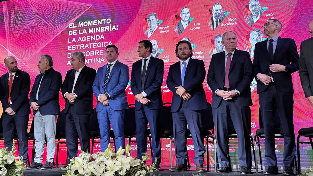 "De país con minerales a país minero": El reclamo federal de Sáenz en la cumbre Argentina Cobre 2025