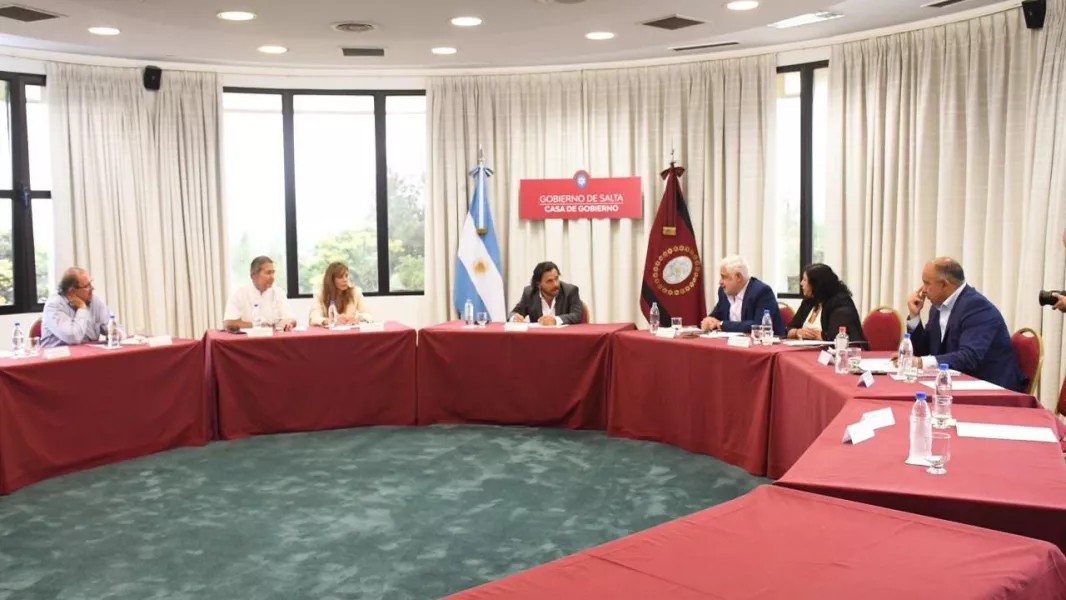 Sáenz convocó a los representantes de Salta para asegurar fondos y continuidad de obras federales