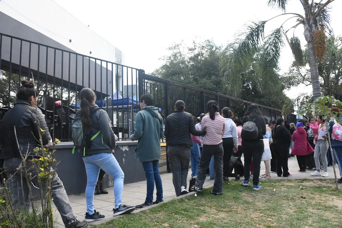 Alta demanda en Salta para finalizar estudios secundarios: Se anotaron más de 800 adultos