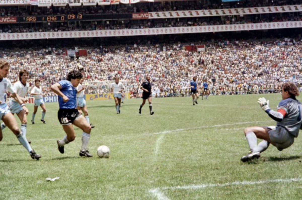 Infantino eligió el gol de Maradona y volvió a unir al mundo detrás de una gambeta eterna