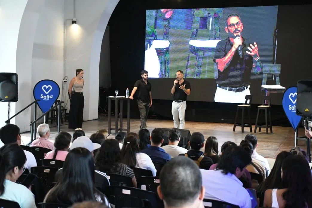 Durand encabezó la primera jornada de la “Ruta del Trabajo” con una convocatoria masiva
