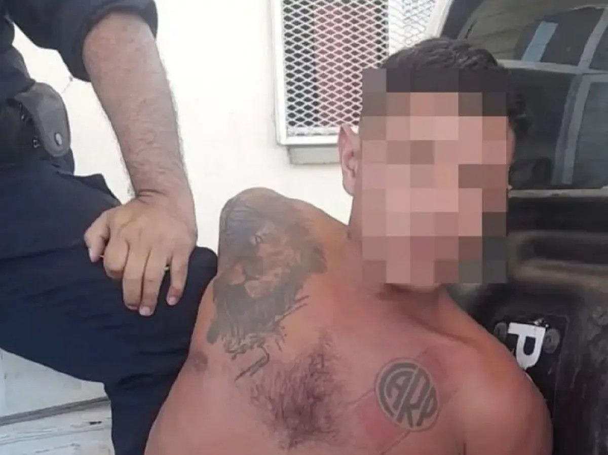 Una policía resultó lesionada durante un operativo y un joven fue aprehendido