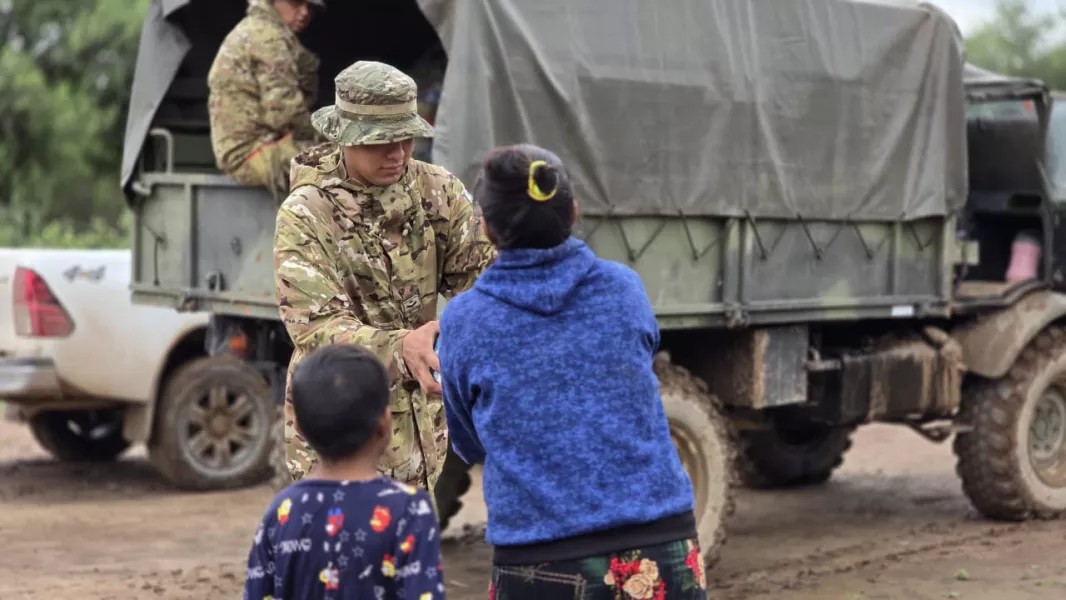 Sáenz al frente del operativo por la crecida del Pilcomayo: Refuerzan la asistencia en el norte