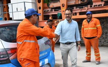 Camiones, grúas y maquinaria: El municipio refuerza su flota para servicios urbanos