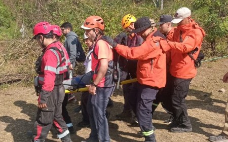 Otro rescate en San Lorenzo: Hombre lesionado asistido en el Cerro Elefante