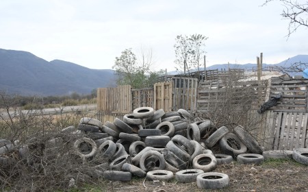 Lo sorprendieron quemando basura y lo multaron
