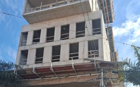 Tragedia en Santa Fe: Cuatro obreros murieron al caer un montacargas desde el noveno piso