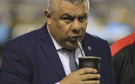 Chiqui Tapia entre la gloria y la polémica: El fútbol argentino en la cuerda floja