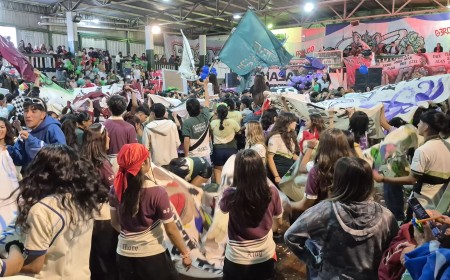 Más de mil jóvenes vivieron el “Banderazo 2025” en el Complejo Vitale