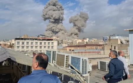 Medio Oriente al borde: Israel y Estados Unidos intensifican ataques contra Irán tras la muerte de Khamenei