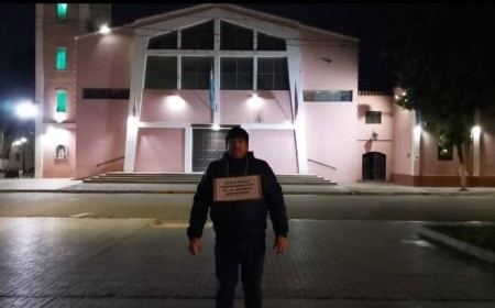 Docente de Embarcacion inició ayuno en reclamo por cesantías