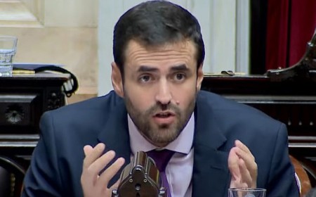 La imputación contra Estrada quedó firme en la causa que investiga el uso de recursos del Senado en campañas de desprestigio