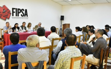 Intendentes presionan por la caída de fondos y exponen la falta de respuestas en medio de la crisis