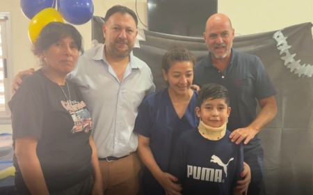 Ocho meses internado y más de 75 cirugías: Un niño con quemaduras graves recibió el alta en el Materno Infantil