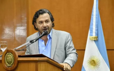 Sáenz cuestiona la conducción del PJ y apuesta por un peronismo de centro