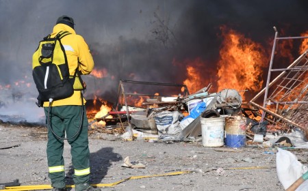 Incendio en Ampliación 20 de Junio: Investigan si fue intencional y buscan responsables