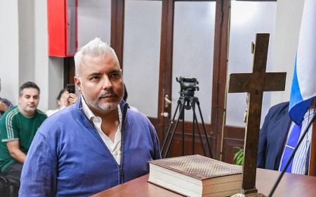 "Me pidió el intendente que cuando concluya mi gestión vuelva al Ejecutivo": Juan Pablo Linares juró como concejal