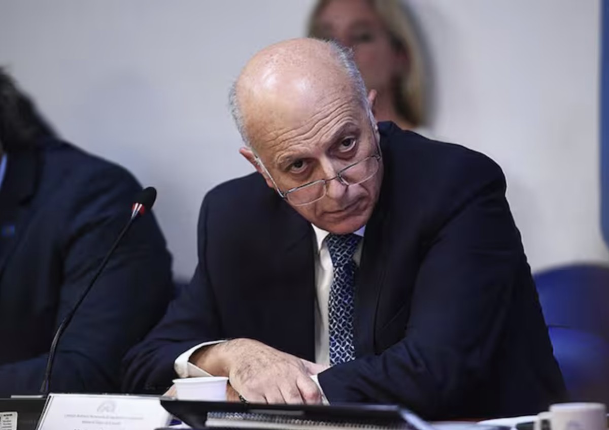 El Gobierno busca limitar el mandato del Procurador y cubrir 300 vacantes judiciales