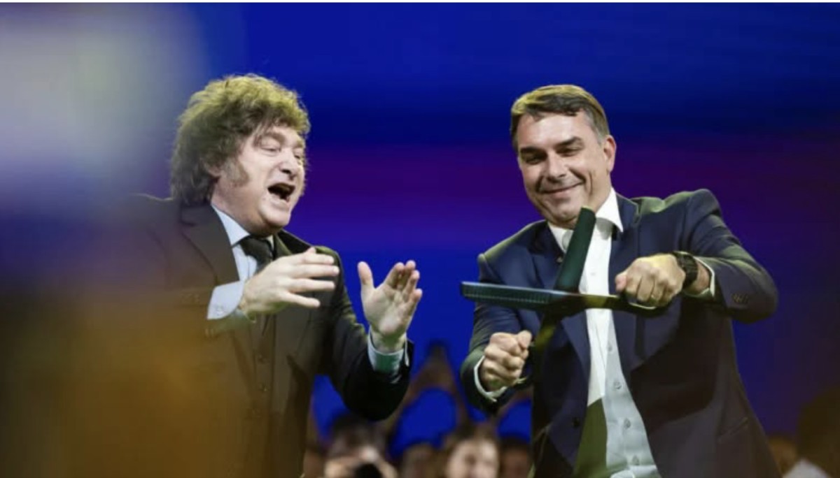 Milei respaldó a Flavio Bolsonaro y desató una fuerte reacción en Brasil