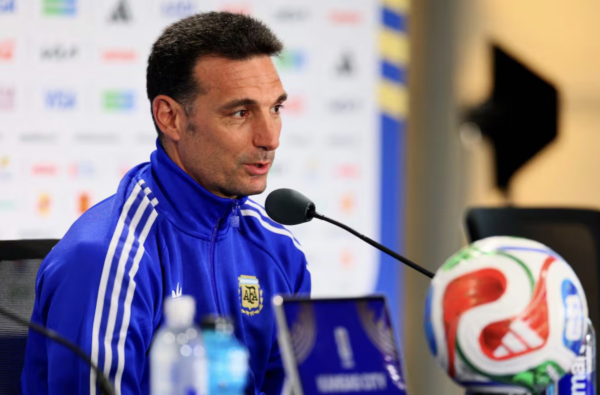 Scaloni: “Es una preocupación tener enfrente a nuestros jugadores”