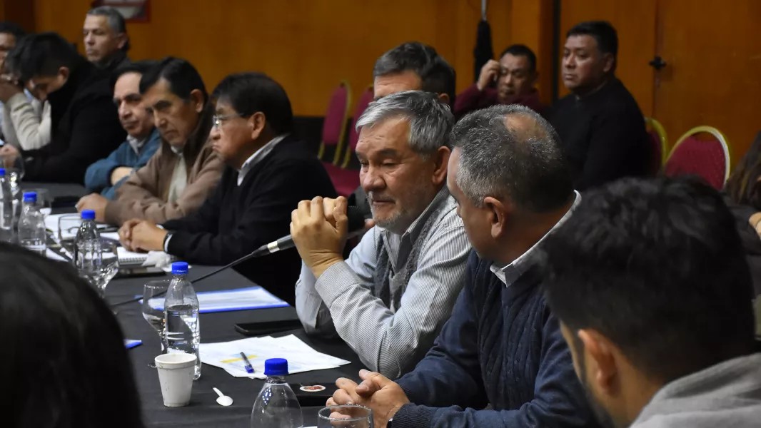 El Gobierno retomará las paritarias el lunes con mesas sectoriales y el miércoles volverá la mesa general