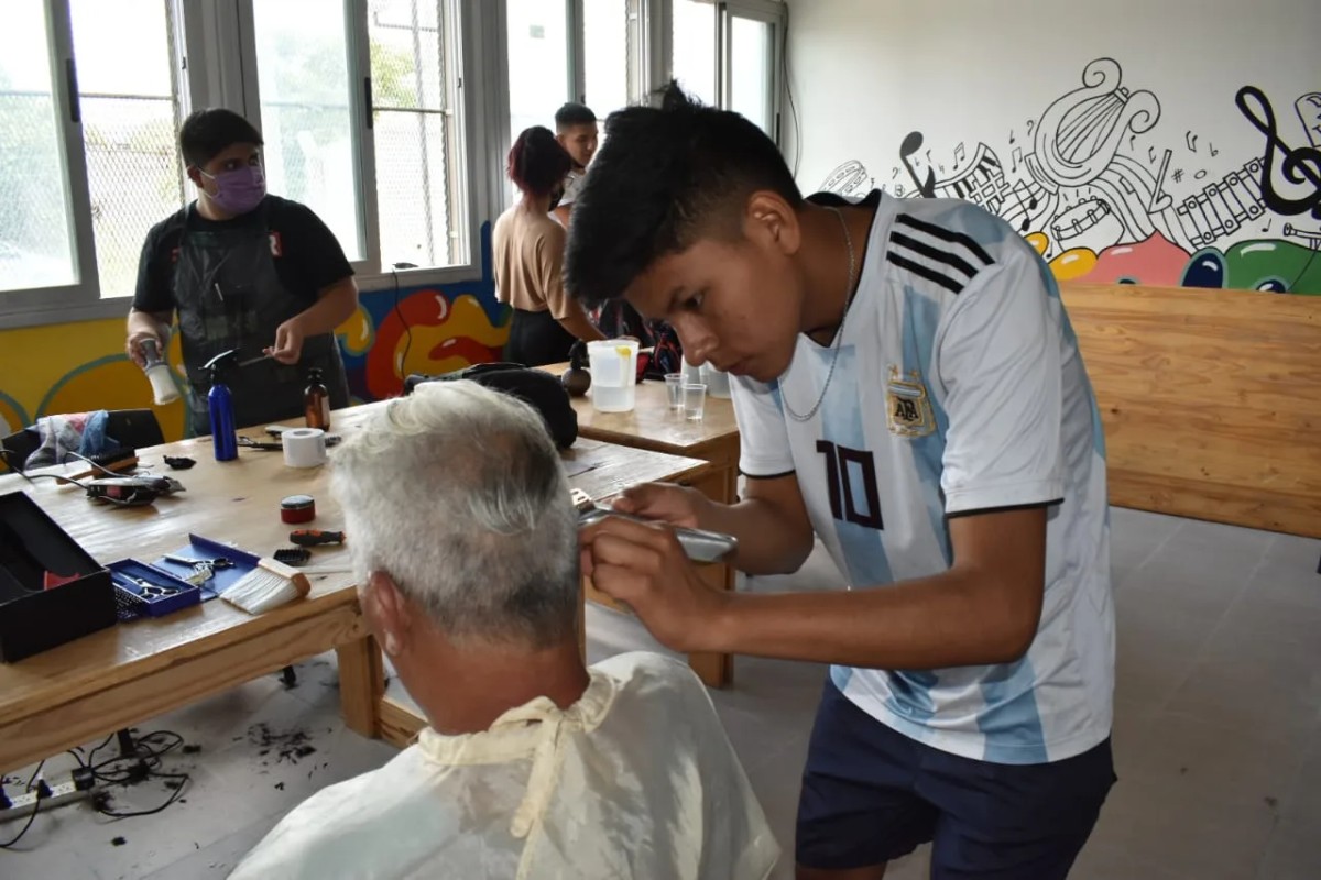 La Municipalidad lanza una escuela de peluquería con salida laboral inmediata
