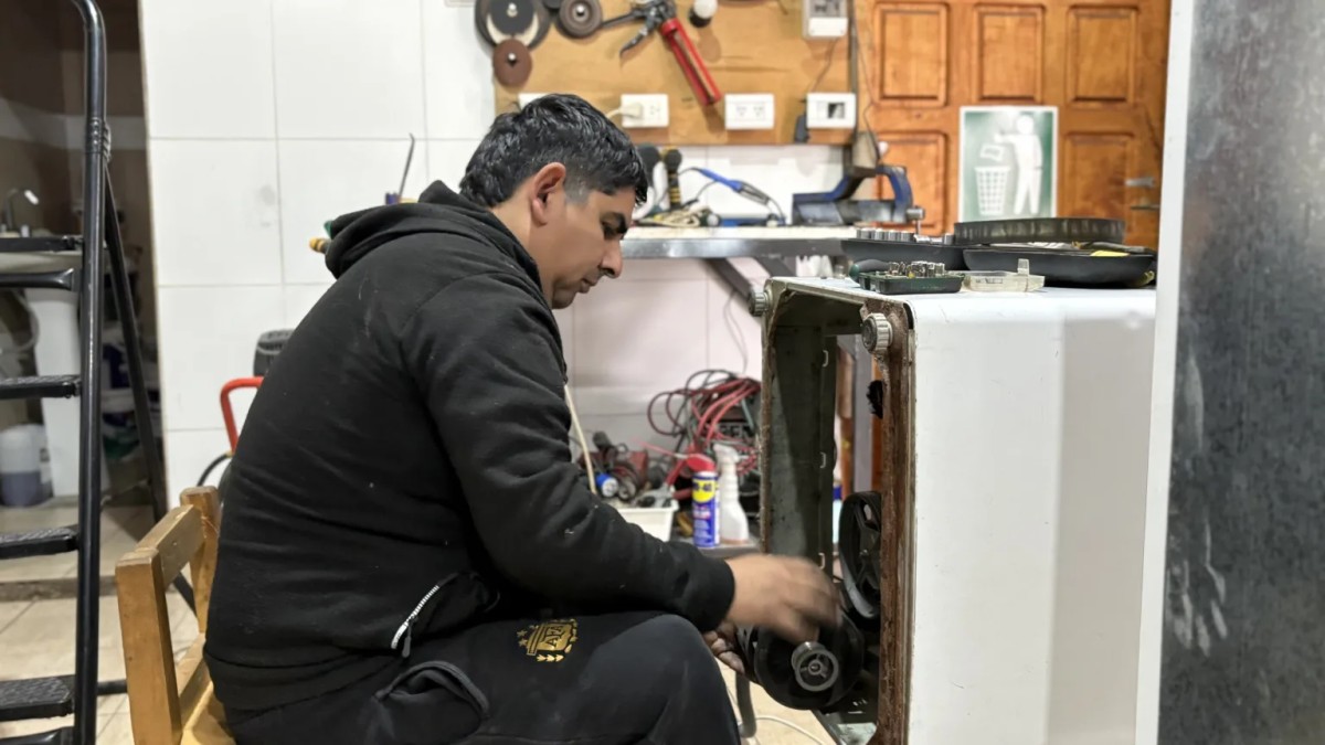 ¿Necesitás un plomero o electricista? Ahora podés encontrarlo por WhatsApp